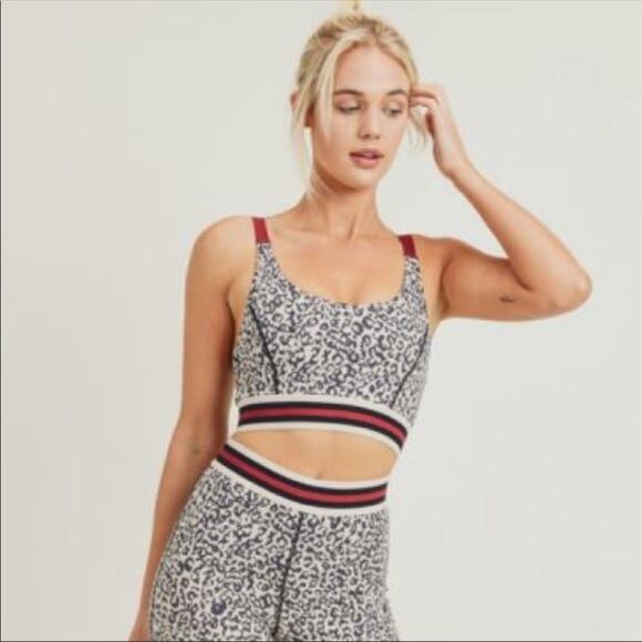 NWT  Leopard Sports Bra Size Small - Picture 1 of 4